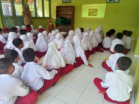 SD Negeri Yogyakarta Hari Pertama MPLS